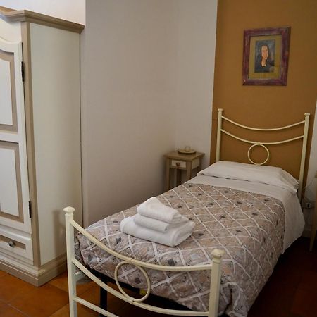 B&B Il Piccolo Paradiso Montenero  Buitenkant foto