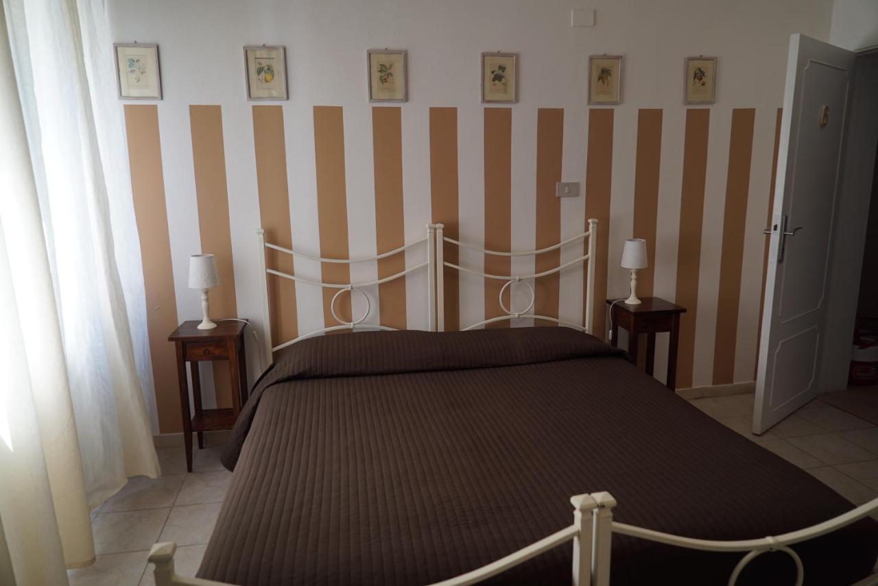 B&B Il Piccolo Paradiso Montenero  Buitenkant foto